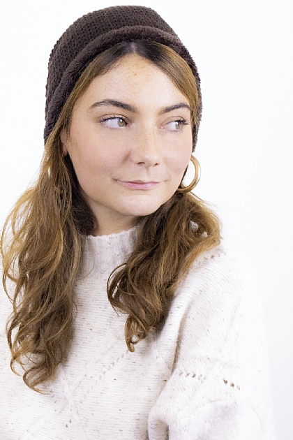 Knitted Fluffy Beanie in Chocolate