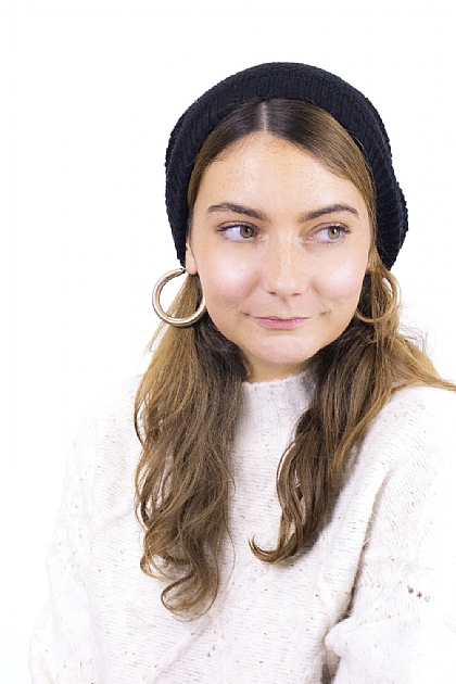 Maxi Knitted Beanie in Black